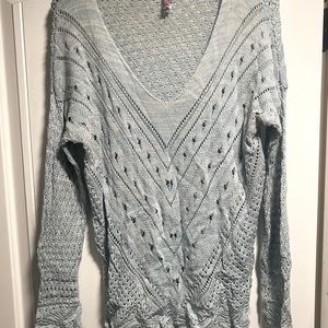 Lightweight knit sweater size large light blue